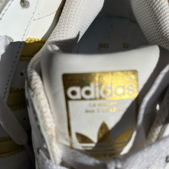 Adidas Superstar White/Gold Metallic Shoes Women's 7 mens 5.5 - Picture 2 of 8
